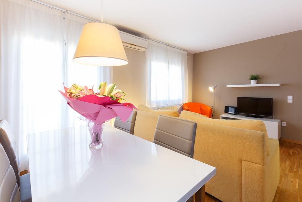 Letsgo Sagrada Familia Penthouse Appartement Barcelona Buitenkant foto